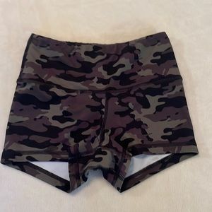 FLEO shorts xs
